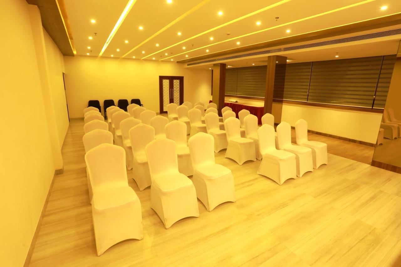 Magnet Hotel Kannur Luaran gambar